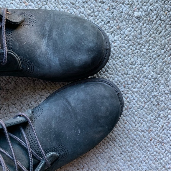 WOMEN'S TIMBERLAND® PREMIUM 6-INCH WATERPROOF BOOTS - Size 8.5 - Picture 4 of 11